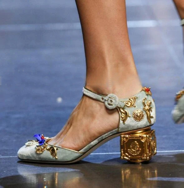 Роскошный дизайн; женские туфли-лодочки из натуральной кожи; ажурные женские свадебные туфли на квадратном каблуке; Туфли mary jane с металлическими кристаллами для подиума