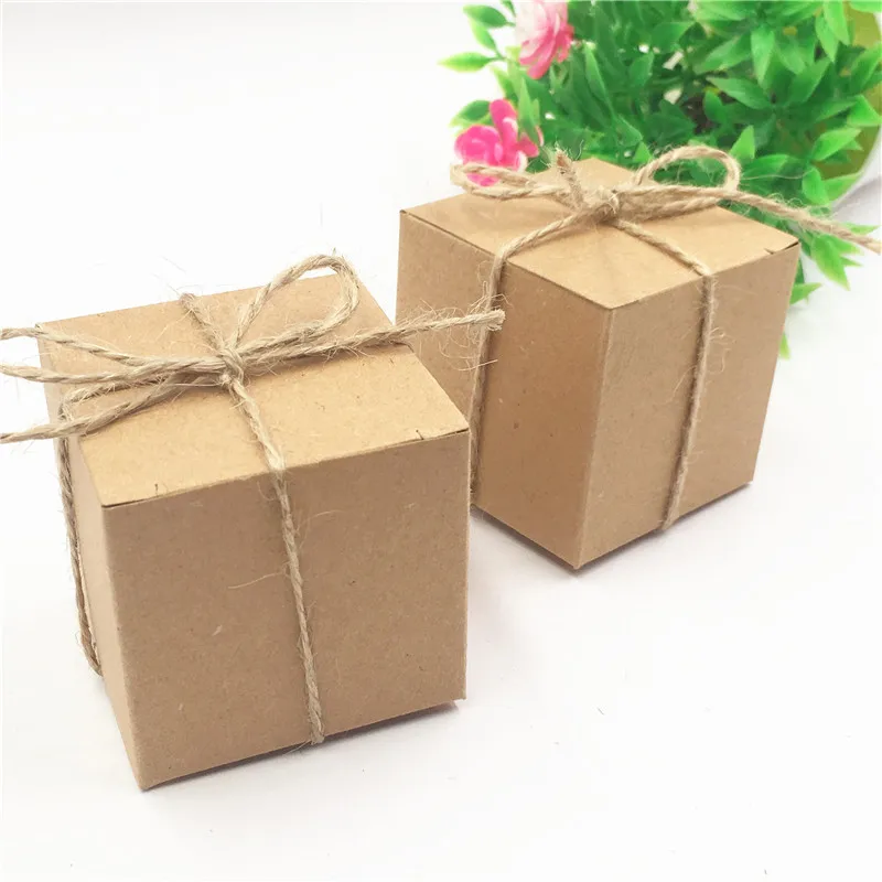 

12Pcs/Lot 5X5X5cm Small Cube Kraft Paper Cardboard Boxes For Wedding Cupcake Muffin Box Holds Dessert Cake Chocolates Candy Box