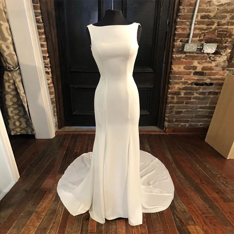 

Elegant Scoop Neck Wedding Dresses With Chapel Train White Ivory Sleeveless 2019 Vestido De Noiva Delicate Beading Bridal Gowns