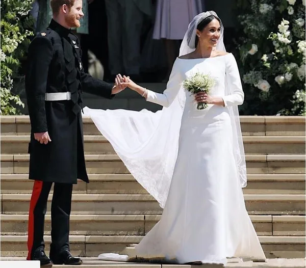 Prinz Harry Meghan Markle Langen Armeln Brautkleider Einfache Satin Bateau Neck Lange Braut Hochzeit Kleider Gericht Zug Wedding Dresses Aliexpress