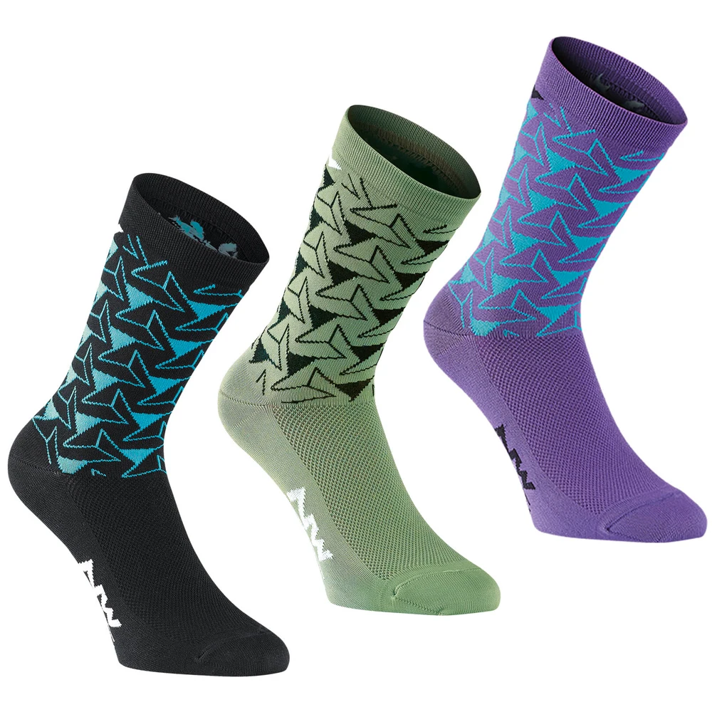 

New 2018 High Quality Professional Brand Sport Socks Breathable Road Bicycle Socks Outdoor Sports Racing Cycling Socks Footwear