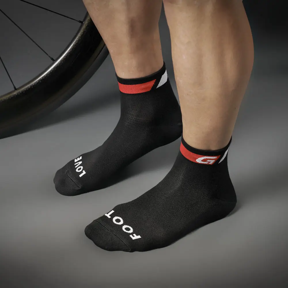 New 2018 Low Cut Cycling Socks Sports Men Left Right Foot Love Couple ...