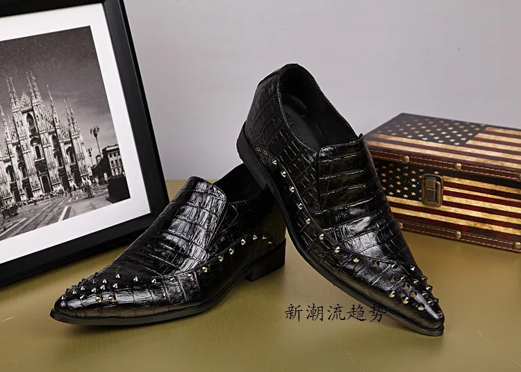 Высококачественная Мужская обувь на танкетке, увеличивающая рост; Мужские модельные туфли из черной воловьей кожи; Эспадрильи с острым носком и заклепками; zapatos hombre; Коллекция года