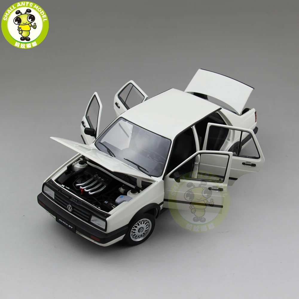 1/18 JETTA GT литая под давлением Модель автомобиля игрушки для детей мальчик девочка Коллекция подарков на день рождения белый