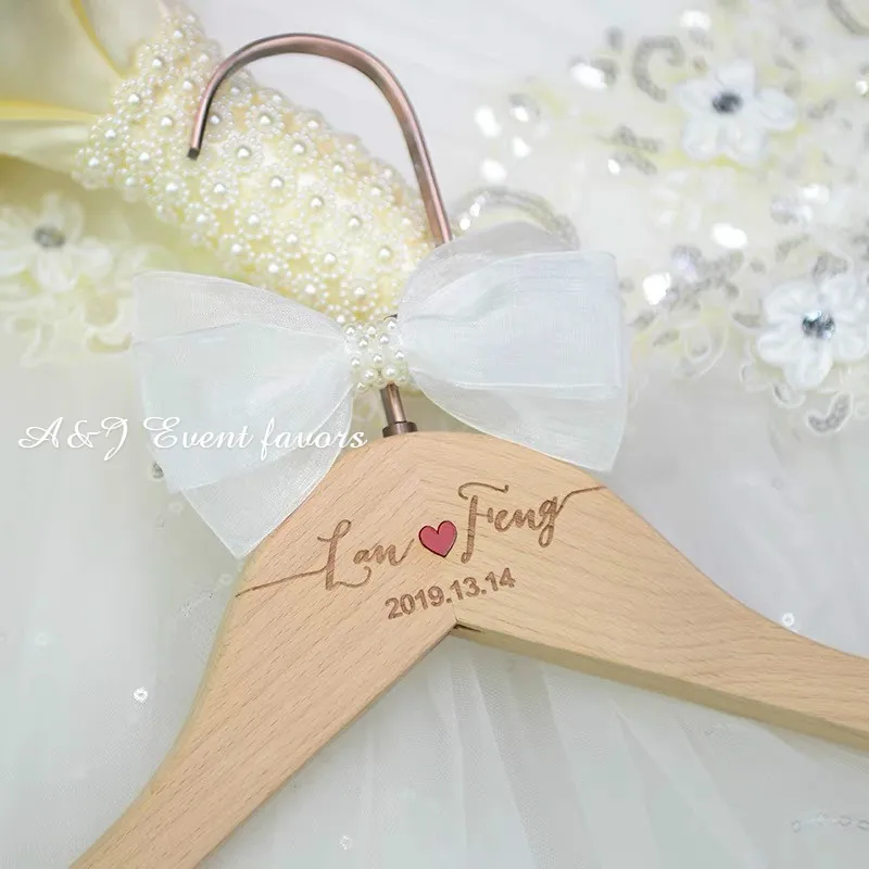 2pcs lot unique Custom Name Wooden Red heart Bride Groom dress Hanger couple birthday gifts Personalized Bridesmaid gift 2pcs lot unique Custom Name Wooden Red heart Bride Groom dress Hanger couple birthday gifts Personalized Bridesmaid gift