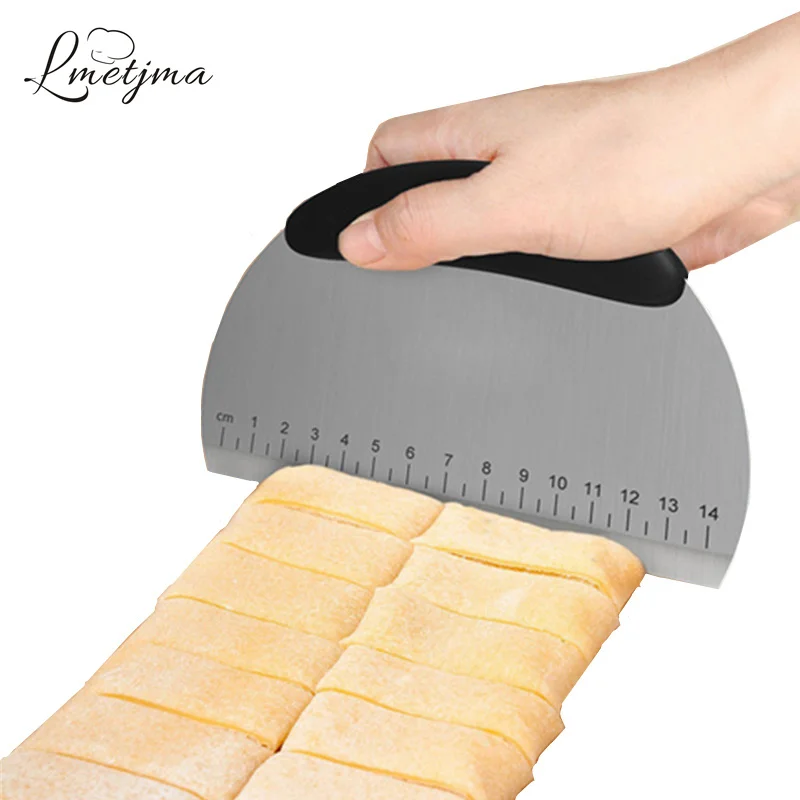 

LMETJMA Pastry Cutters With Graduation Stainless Steel Baking Spatulas Cake Cream Scraper Kitchen Pastry Slicer Smoother K0108