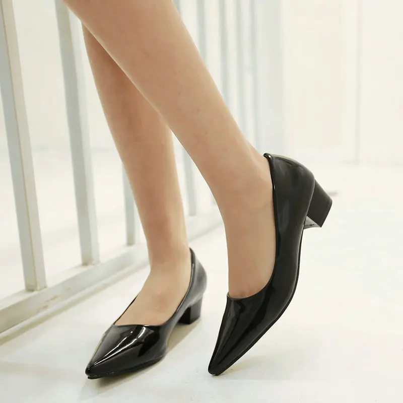 ZawsThia/ г. Весенне-летние модельные туфли из лакированной искусственной кожи с острым носком на среднем квадратном каблуке женские лоферы желтого и черного цвета, туфли-лодочки без шнуровки