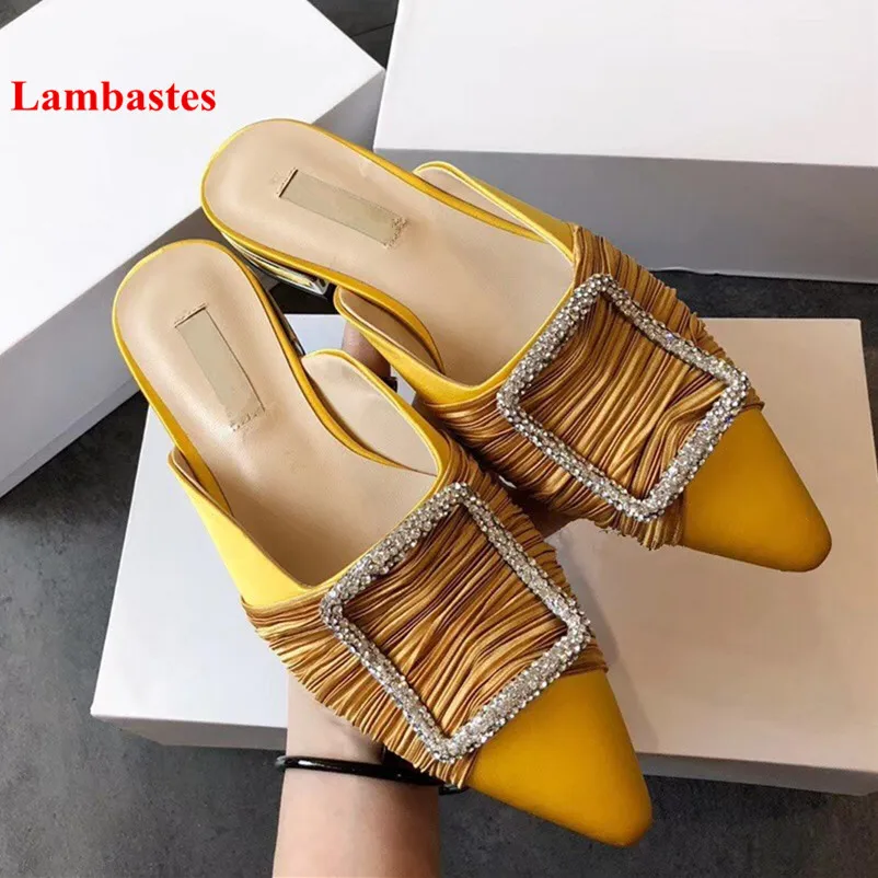 

2018 Summer Hot Cover Toe Beach Shoes Women Yellow Crystal Pleated Designer Outdoor Women Slippers Cozy Flats Women Mules Slides