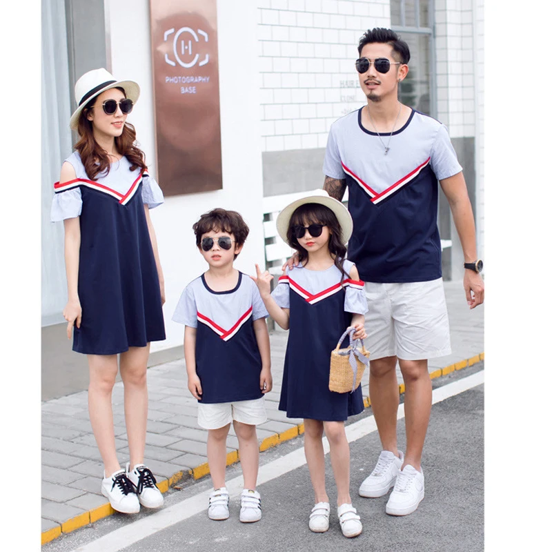 Pai e Filho de ver&atilde;o T Camisas Novo 2019 Olhar Fam&iacute;lia M&atilde;e E Filha Fora do ombro Vestidos de Fam&iacute;lia Roupas Combinando Roupas Da Fam&iacute;lia