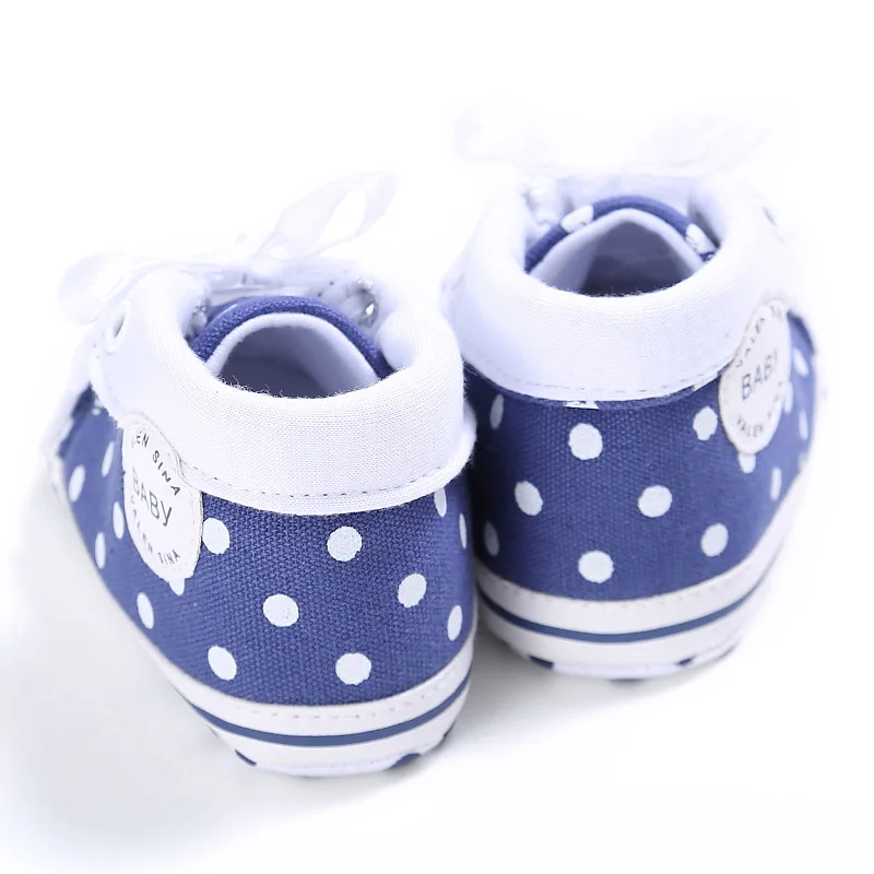 Babyshoes/Новые весенне-осенние модные мягкие пинетки для новорождённых, в горошек, на шнуровке, для малышей 0-18 месяцев