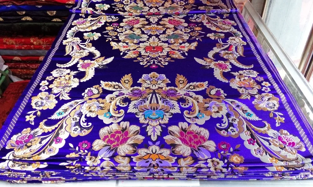 Китайская традиционная парча 75 см полиэстер сапфировый синий сзади с красное золото зеленый синий большой лист и Пион позиционируется узор