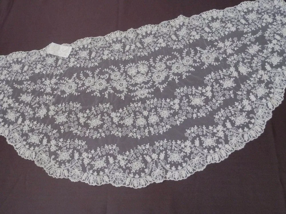 

Embroidery Spanish Lace Mantilla Semi-circle Lace Veil Mantilla