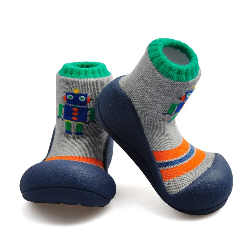 Модная обувь для маленьких девочек и мальчиков мягкие удобные нескользящие Дышащие носки для первых шагов обувь для малышей 11,5 см/12,5 см/13,5 см - Цвет: robot-blue