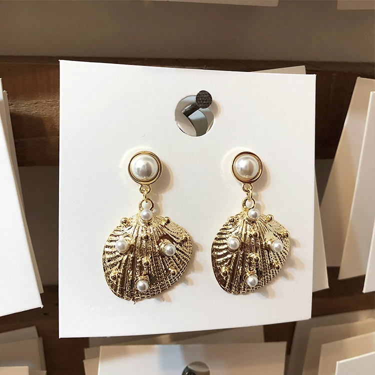 

AOMU New Korea Vintage Gold Metal Textured Sea Shell Pearls Drop Earrings For Women Fashion Ocean Beach Party Jewelry Boucle