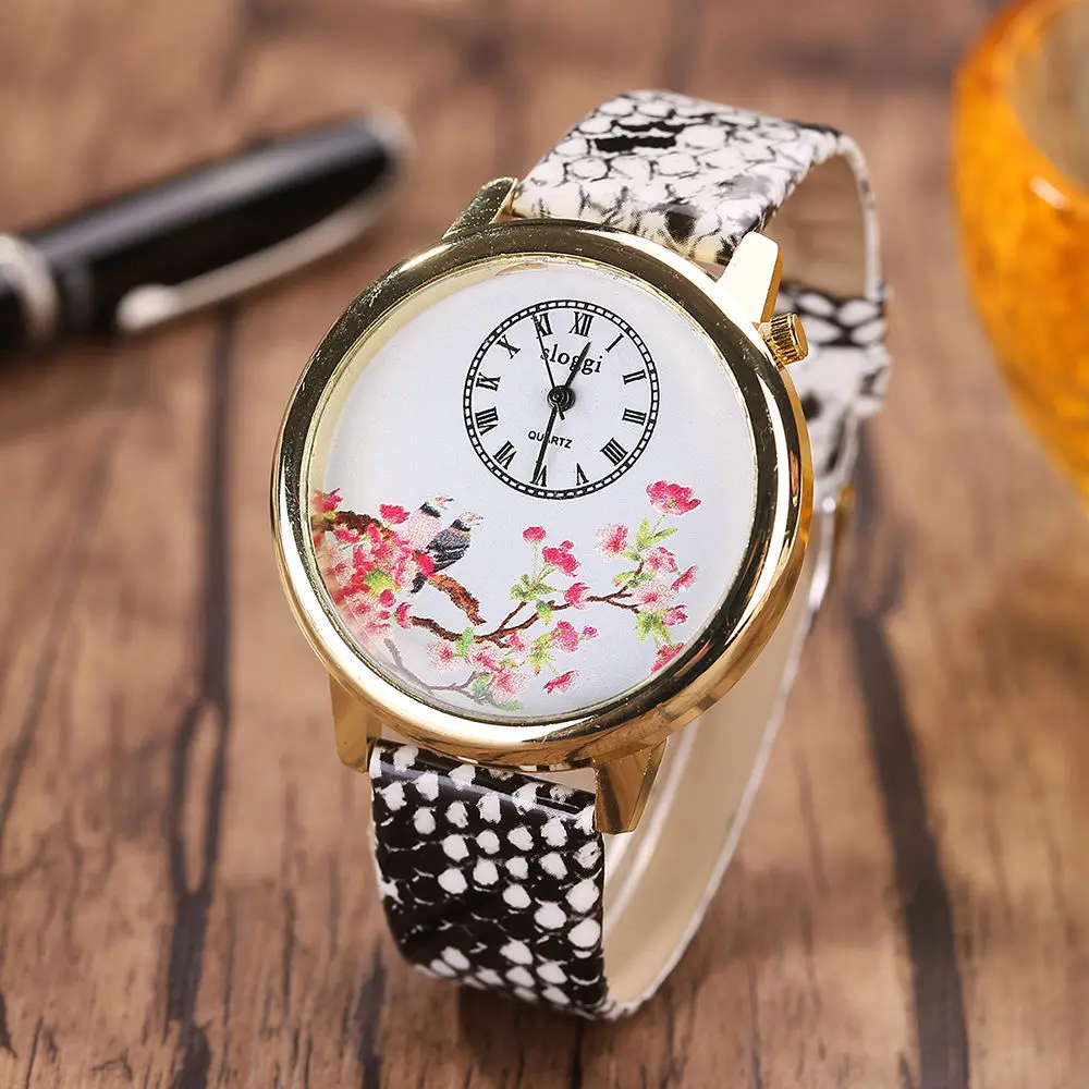 

Hot Women's Watch Fashion Luxury Ladies Leather Strap Quartz Watch