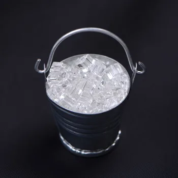 

Lovely lifelike doll house ornament Exquisite Mini Ice Cube Iron Pail Miniature Dollhouse Accessories Cute Funny Ice Cube Bucket