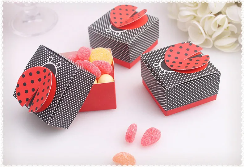 50pcs Wedding Candy Box Baby Shower Favor Gift Box 3-D Wing Ladybug Wedding Party Favors Boxes Decoration