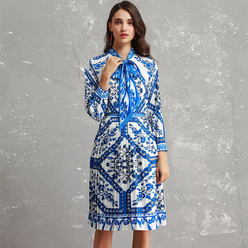 

Women retro print 2 piece set long sleeve shirts pleated skirts 2019 spring brand new design Skirt suit A234