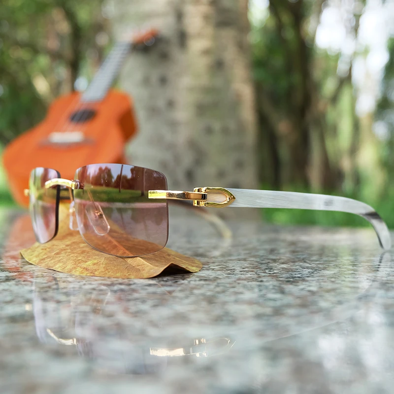 

Classic 2018 New Sunglasses Men Genuine Buffalo Horn Sunglass Rimless White and Black Square Sun Glasses Beach Festival Shade