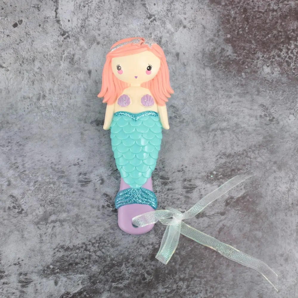 

1 Pza peine de dibujos animados de moda para niñas bebés princesa 3D cepillos antiestáticos para el cabello cuidado de la niña peine de pelo de sirena