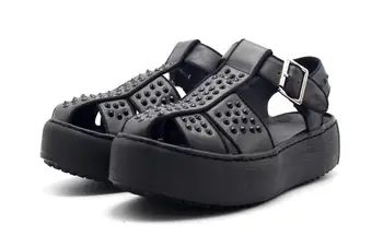 

Summer leather sandals men's breathable rivet roman handmade men's shoes casual men sandals