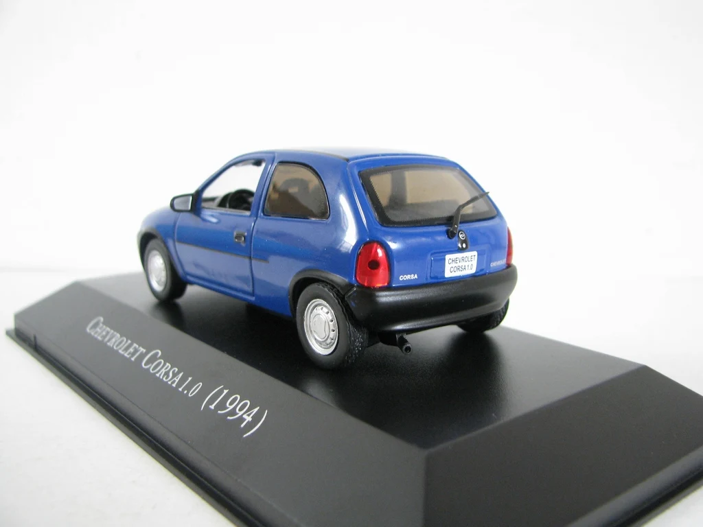 I XO 1:43 CHEVRO LET CORSA 1 0 (1994) Бутик игрушечный автомобиль из сплава для детей Детские