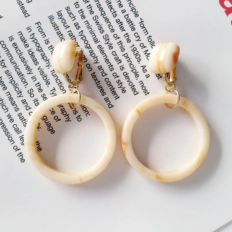 muticolored Geometry Hollowed out Circle Clip Earrings Without Piercing Women Big Round Resin Clip on Earring No Pierced Hole