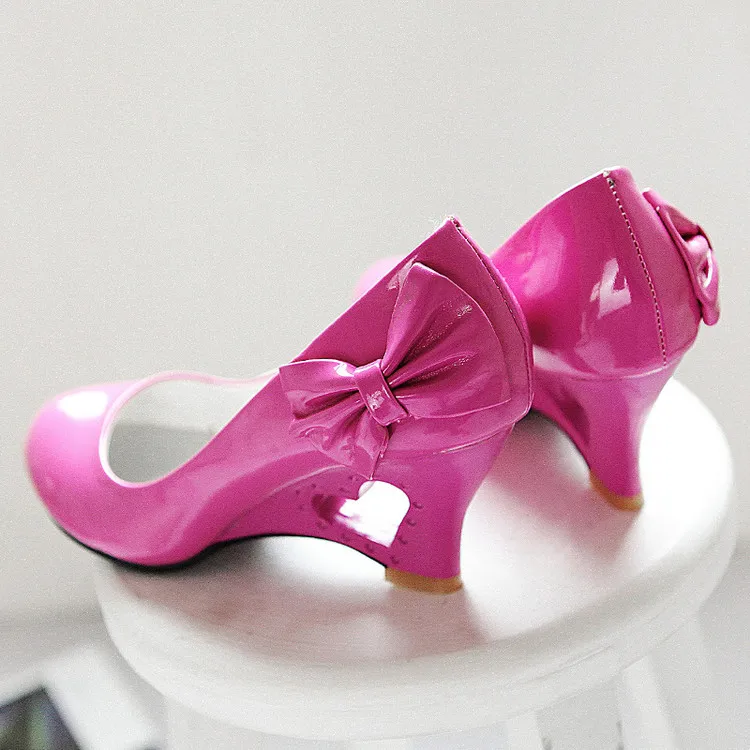 Slingback лакированной кожи женские Клинья круглый Носок скольжения на высоком