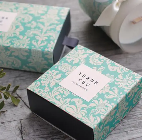 

20pcs/lot Kraft Tea Drawer-type Carton Sweet Drawer Box Wedding Decoration Candy Box Birthday Party Favor Gift Box With Stickers