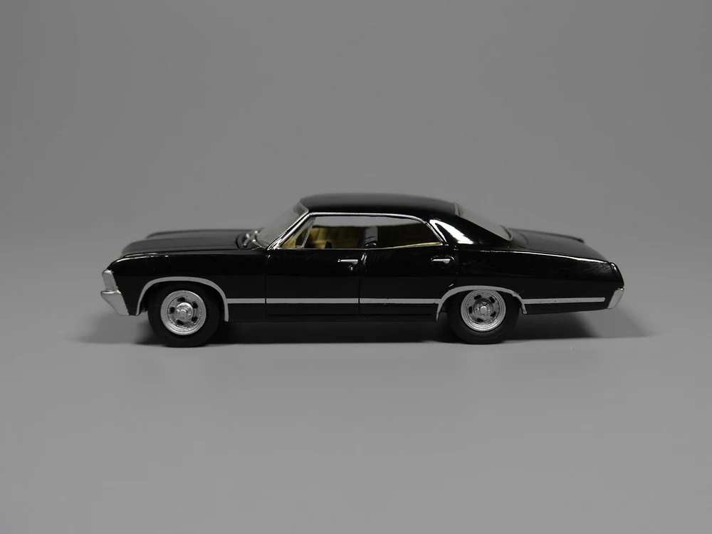 Авто ИНН зеленый свет 1: 64 1967 Chevrolet Impala спортивный седан литая модель автомобиля|1967