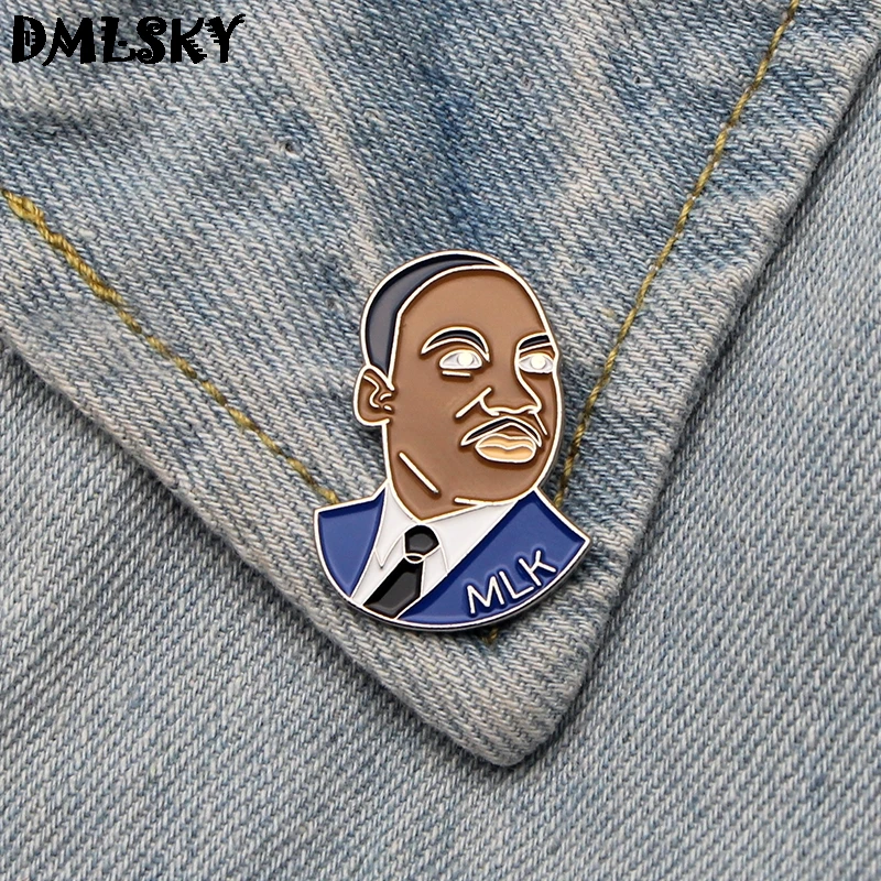 Dmlsky 20 шт./лот Priest металлические броши эмаль на булавке на Мужская булавка для лацкана рубашку брошь на рюкзак значок Для женщин булавка для воротника в форме ювелирных изделий M3170