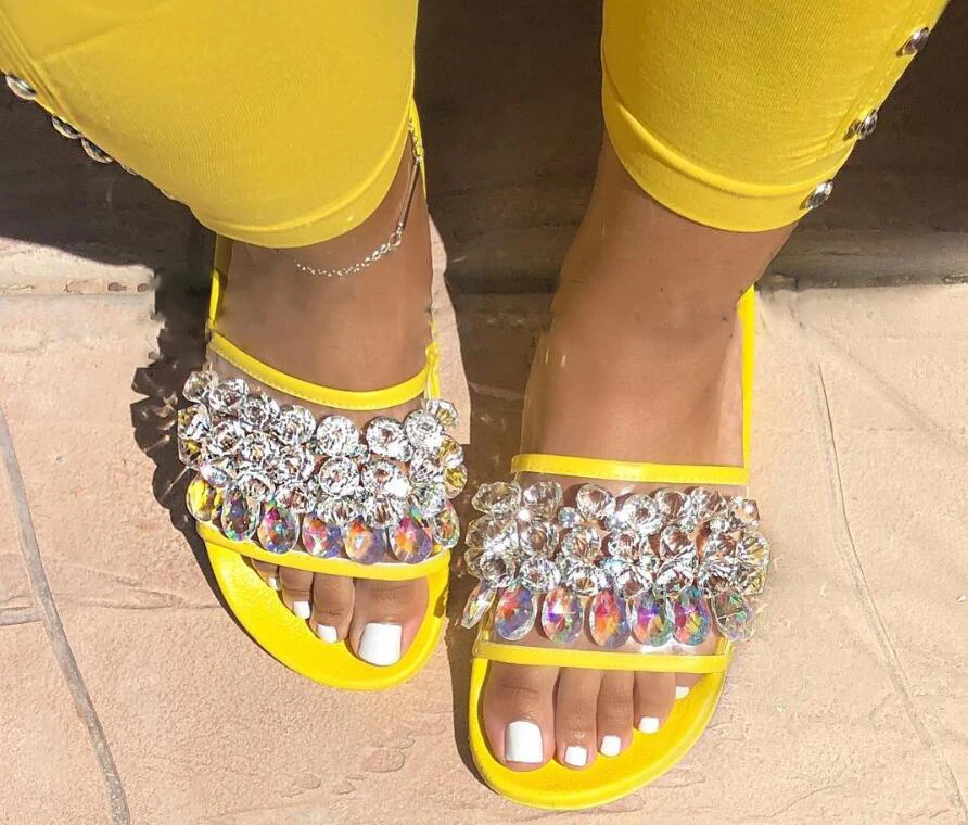 Летние женские шлепанцы большого размера пляжная Водонепроницаемая Летняя обувь модные хрустальные горки для улицы домашняя обувь желтого и белого цвета