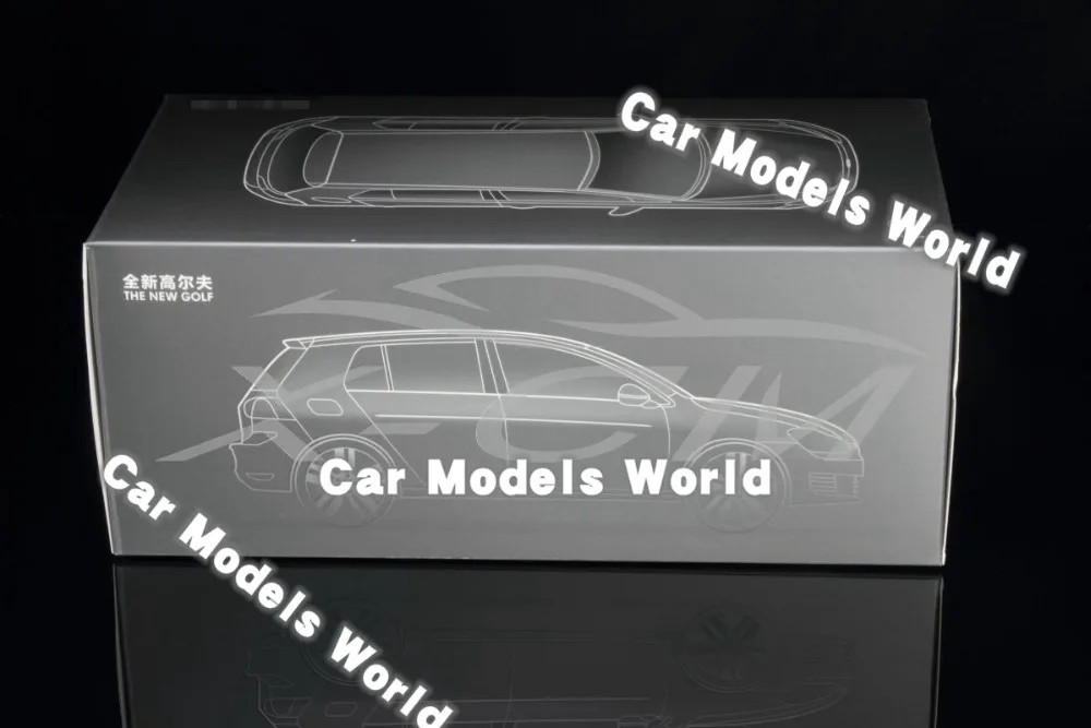 Литая модель автомобиля для гольфа 7 1:18(золото)+ маленький подарок