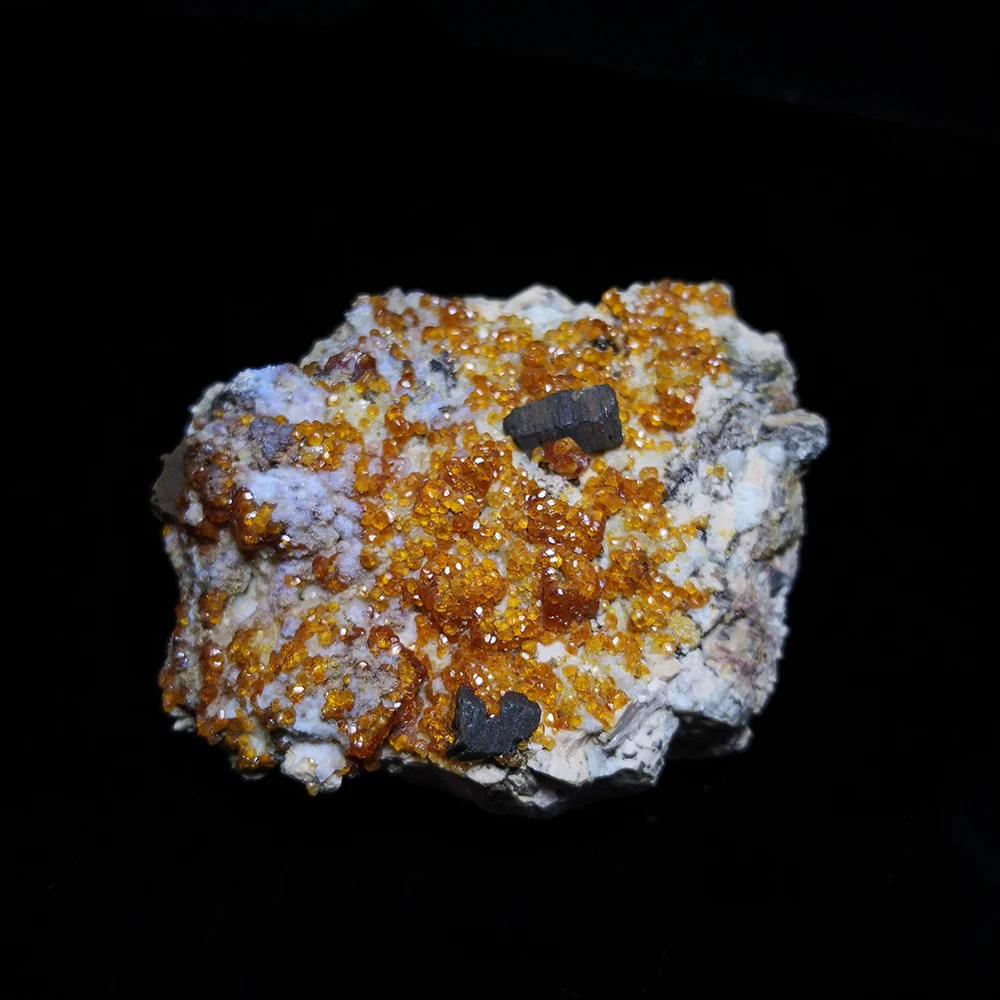 

254g NEW NATURAL Stones and Minerals Garnet Crystal RARE ORE B11-13