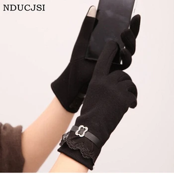 

Winter Lace Gloves Women Fall Knit Warm Carve Flower Guantes Red Patchwork Purple Luvas Leather Super Quality Full Finger Glove