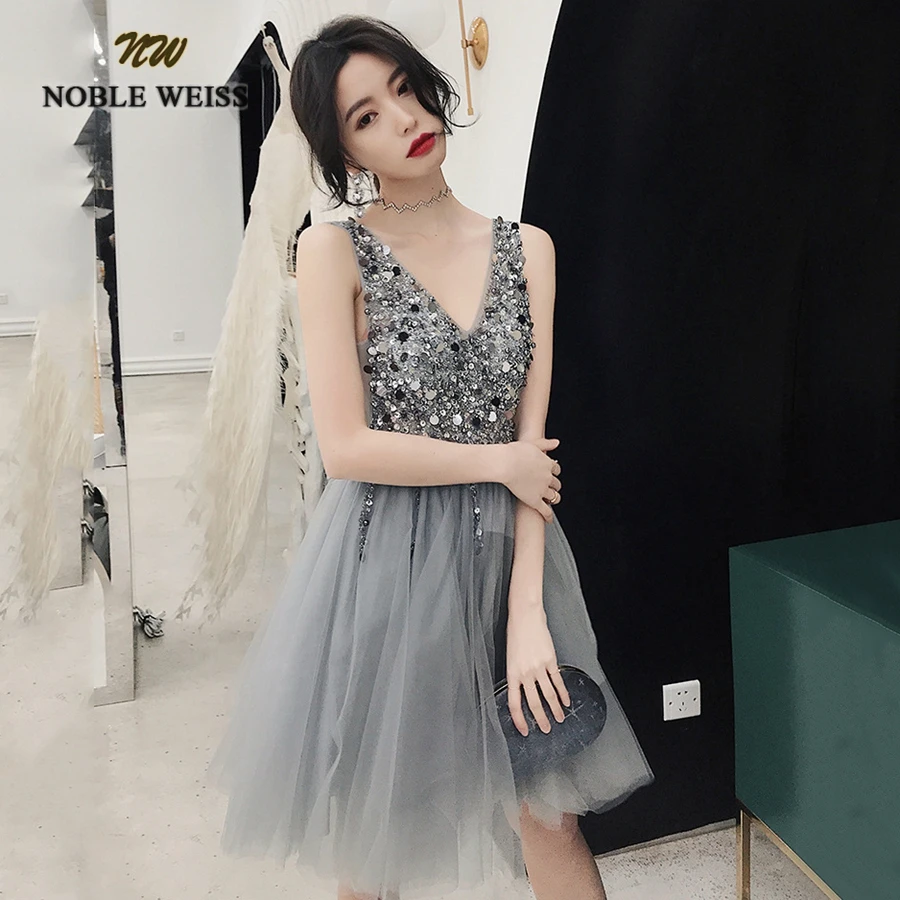 Gray Prom Dress  V-Neck  Knee-Length  Tulle  Beading  Prom Dresses Short Party Dress