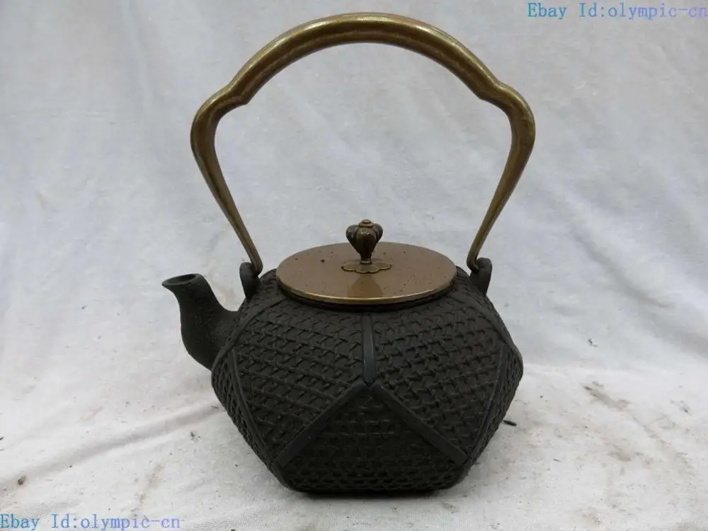 

China old iron carved beautiful rhombus Iron pot fine Teapot sculpture statue