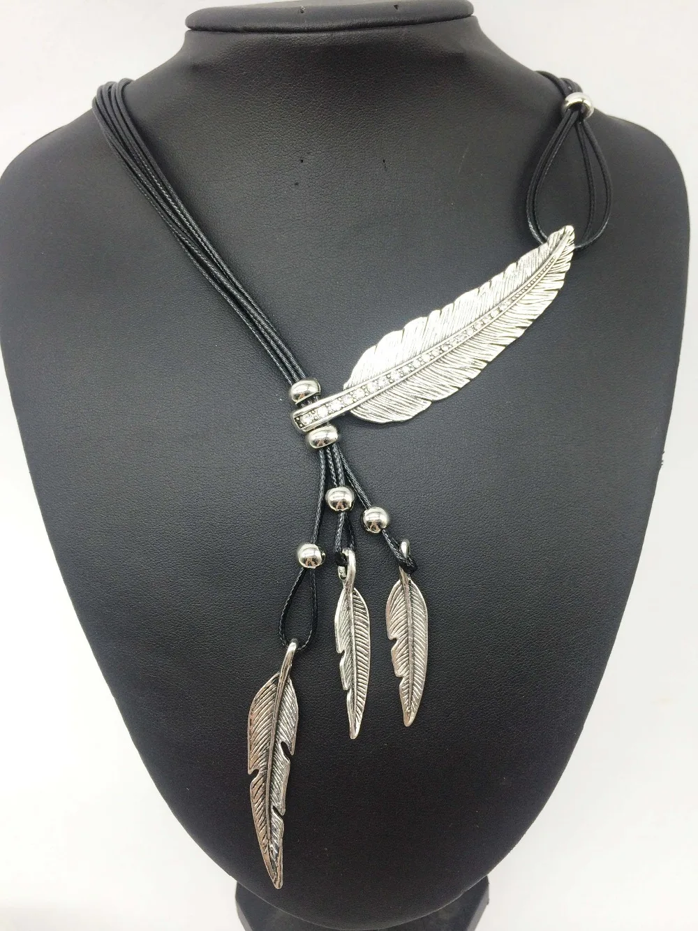 Vintage Leather Rope Feather Pendant Long Necklace Retro Style