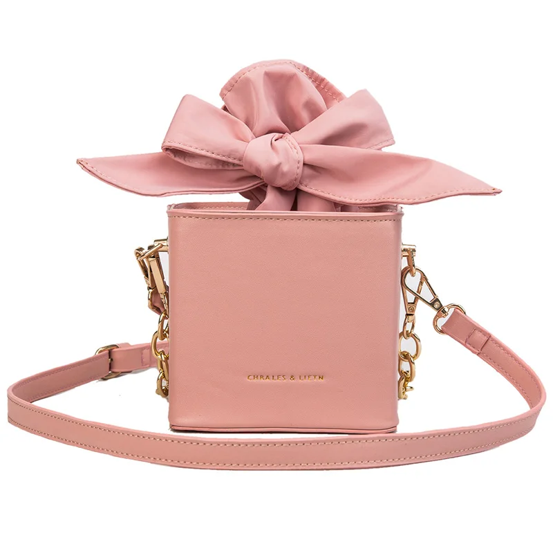 

Net red small black bag small bag female 2019 new wave Korean version of the wild Messenger bag chain fashion girl small bag