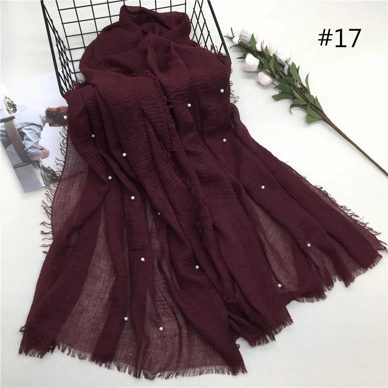 1PCS Hot sale with a pearl scarf women soft solid hijabs foulard muffler shawls big pashmina Muslim women wrap headscarves - Цвет: Number 17 color