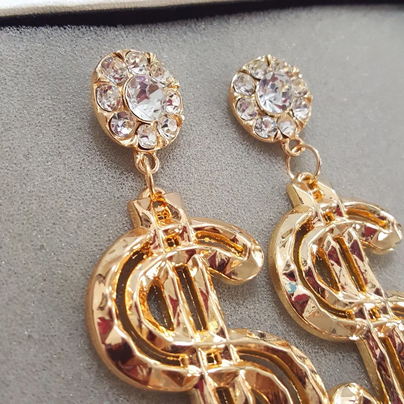 2998654981_290621008