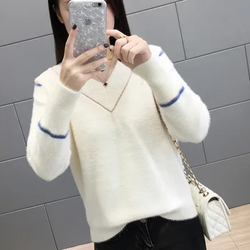 

2019 New autumn winter Fashion warm Imitation Velvet Sweater Female Long sleeve Leisure loose V-neck splice Sweater cc549