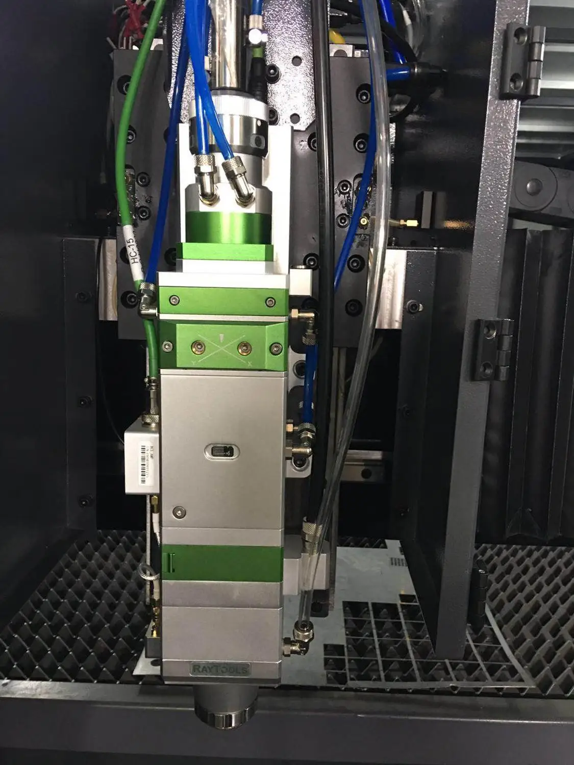 Raytools laser head BM114 auto focus fiber laser cutting head 6000W for