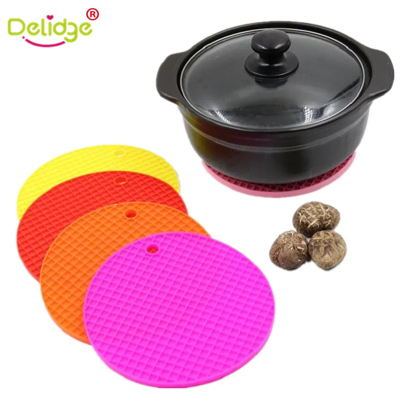 Delidge 1pc 15.7*15.7 cm Round Table Mat Silicone Non Slip Heat