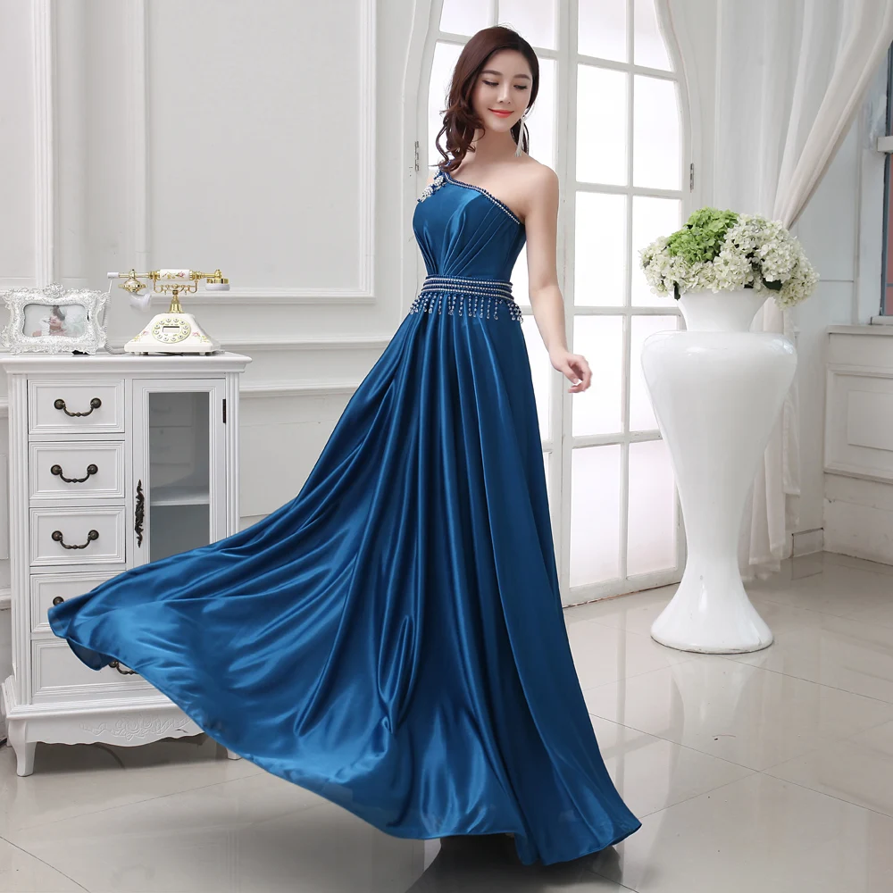 formal banquet attire