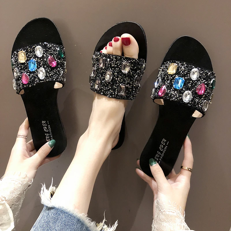 

Slippers female summer fashion sandals wear 2019 new word slippers flat bottom rhinestone Korean women's shoes beach shoes women