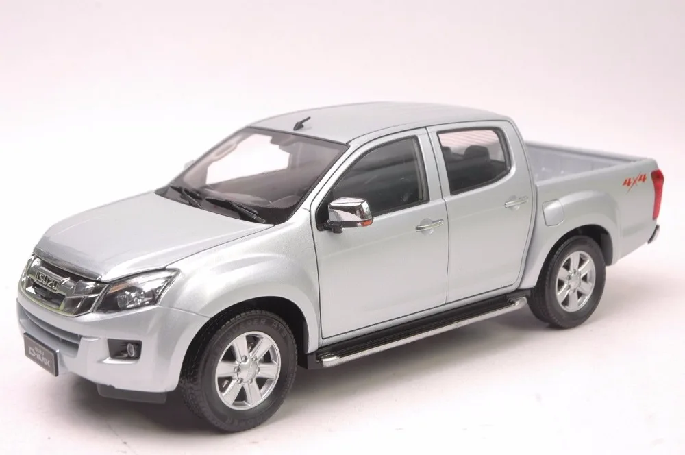 1:18 литья под давлением модель для ISUZU D-MAX серебро Пикап сплав игрушечный автомобиль миниатюрная коллекция подарки D MAX DMAX грузовик