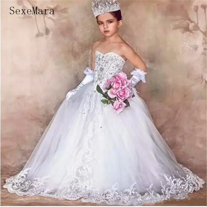 

Stunning Luxury Little Flower Girl Dress For Wedding Bling Bling Crystals Beaded Lace Appliques Lace Up Back Lovely Bows