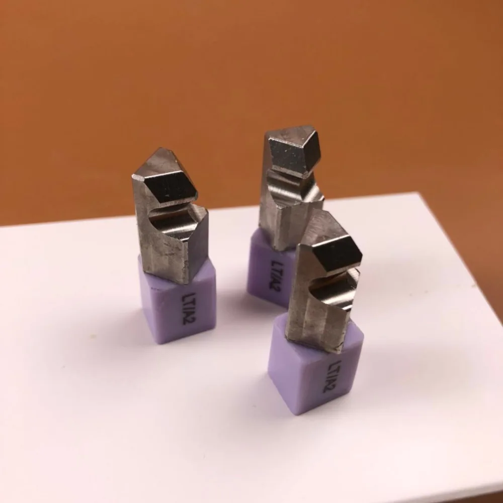 1 (8)