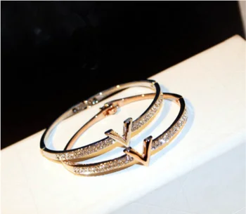 

100% Real Picture Luxury Crystal V Design Bangle For Women Arm Cuff Bangles Jewelry Bracelets for Women Good quality